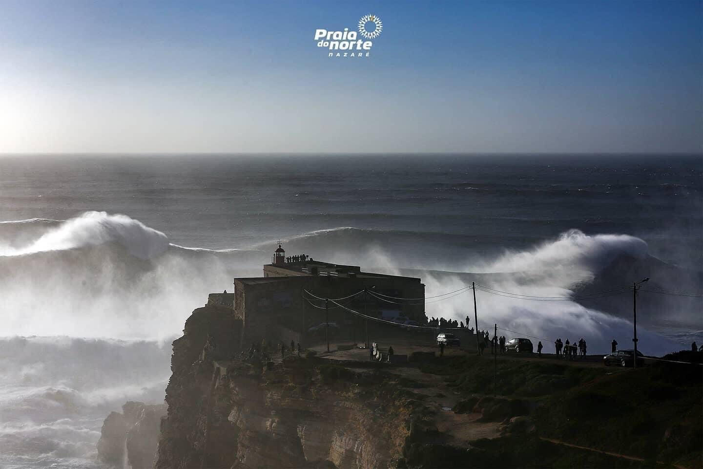 Giant wave at Praia do Norte, Nazare